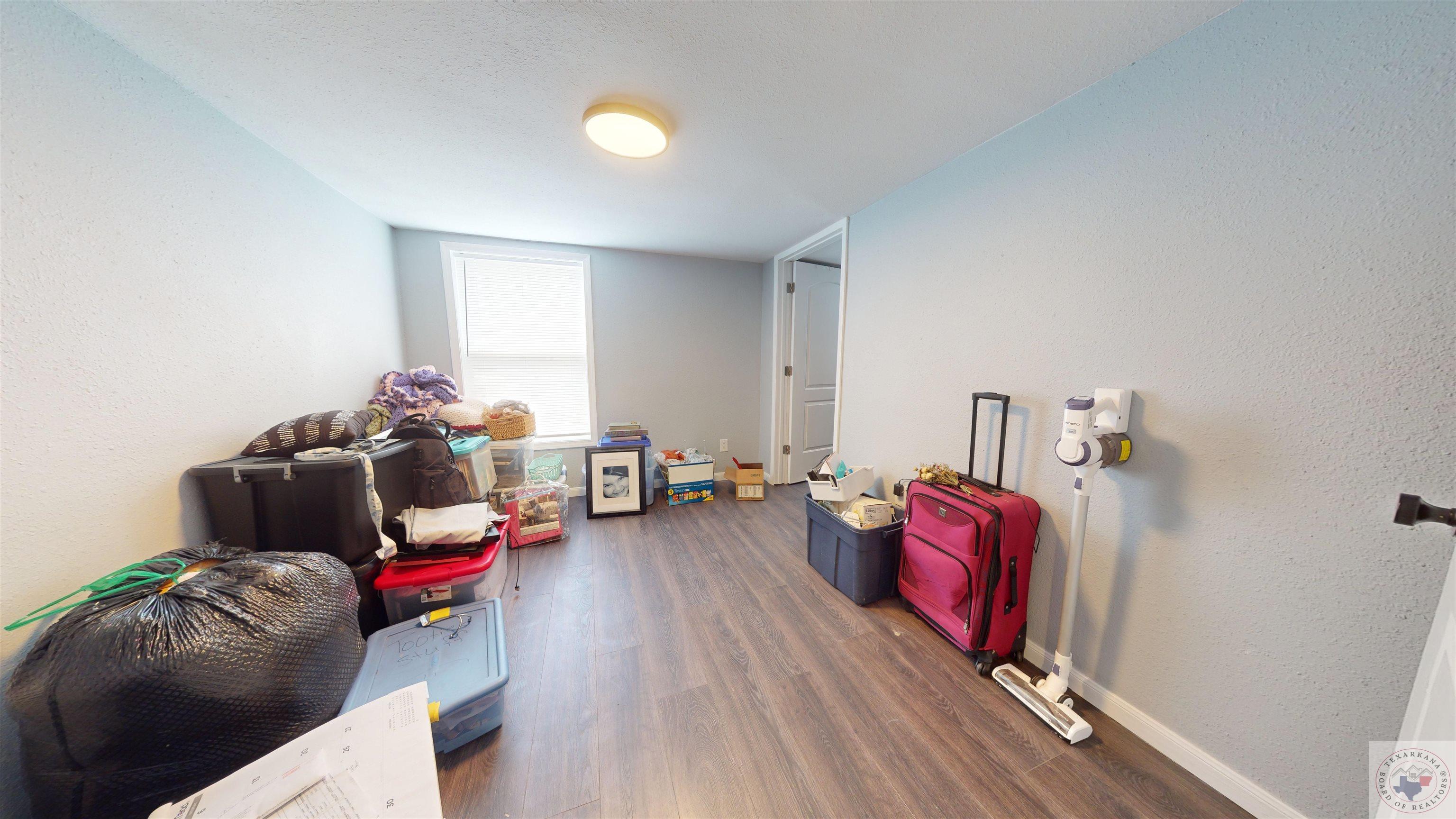 412 Doris St Property Photo 9