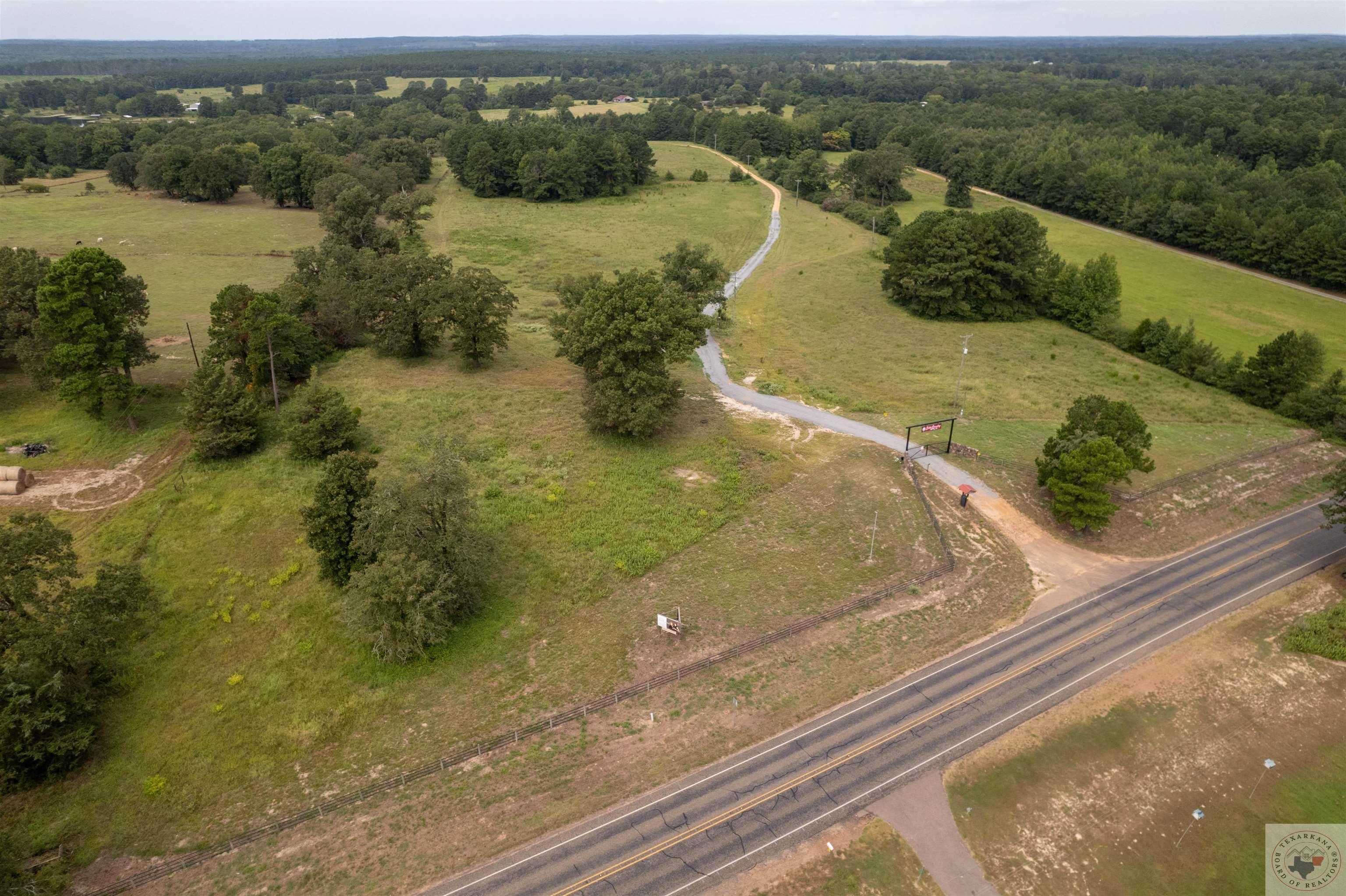 Lake Cou (lot 1 & 1a) Tx-77 Property Photo 3