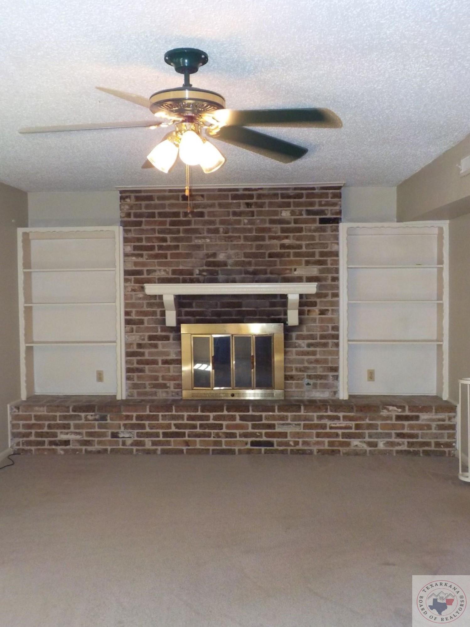 1701 Linden A & B Property Photo 4