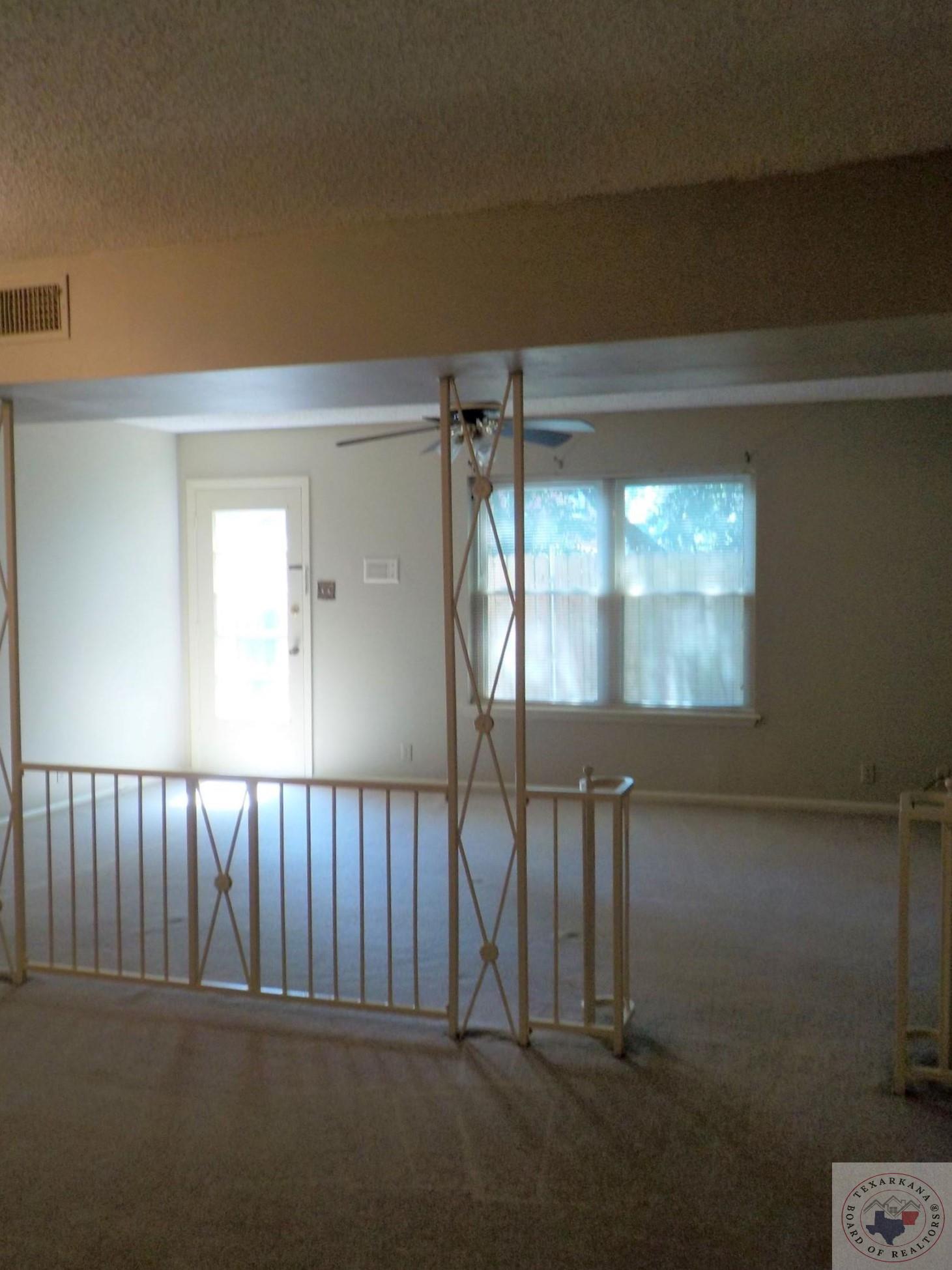 1701 Linden A & B Property Photo 5