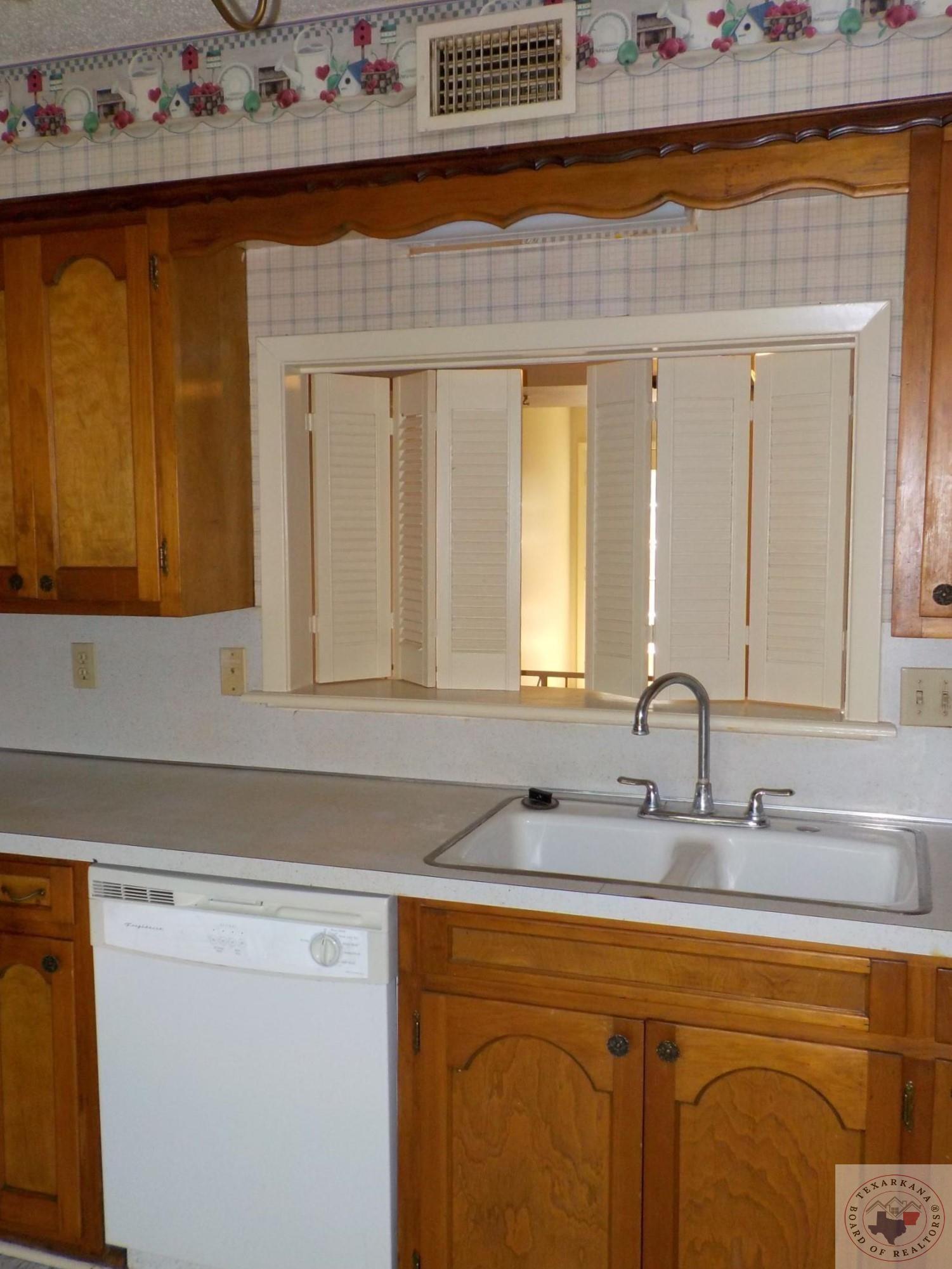 1701 Linden A & B Property Photo 7