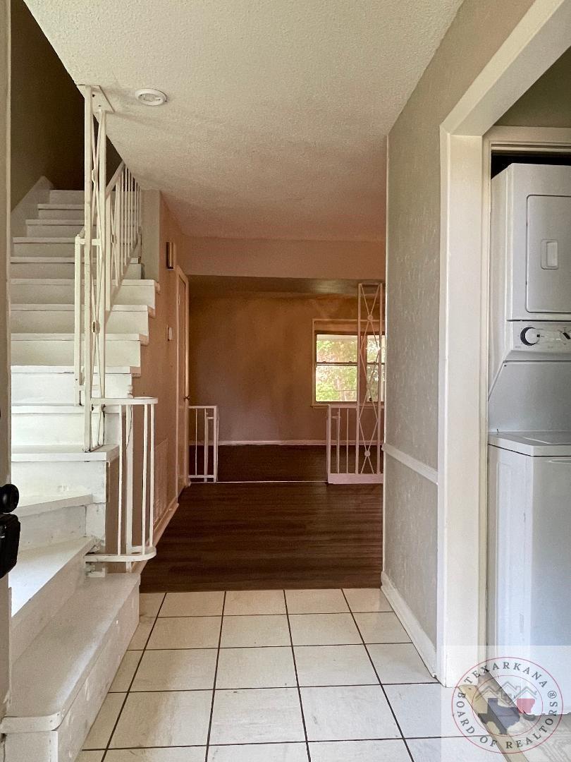 1701 Linden A & B Property Photo 15