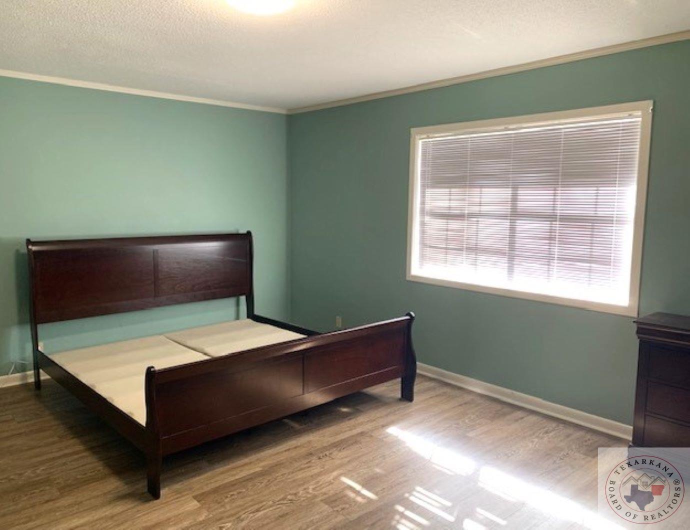 1 Lambeth Cr. Property Photo 13