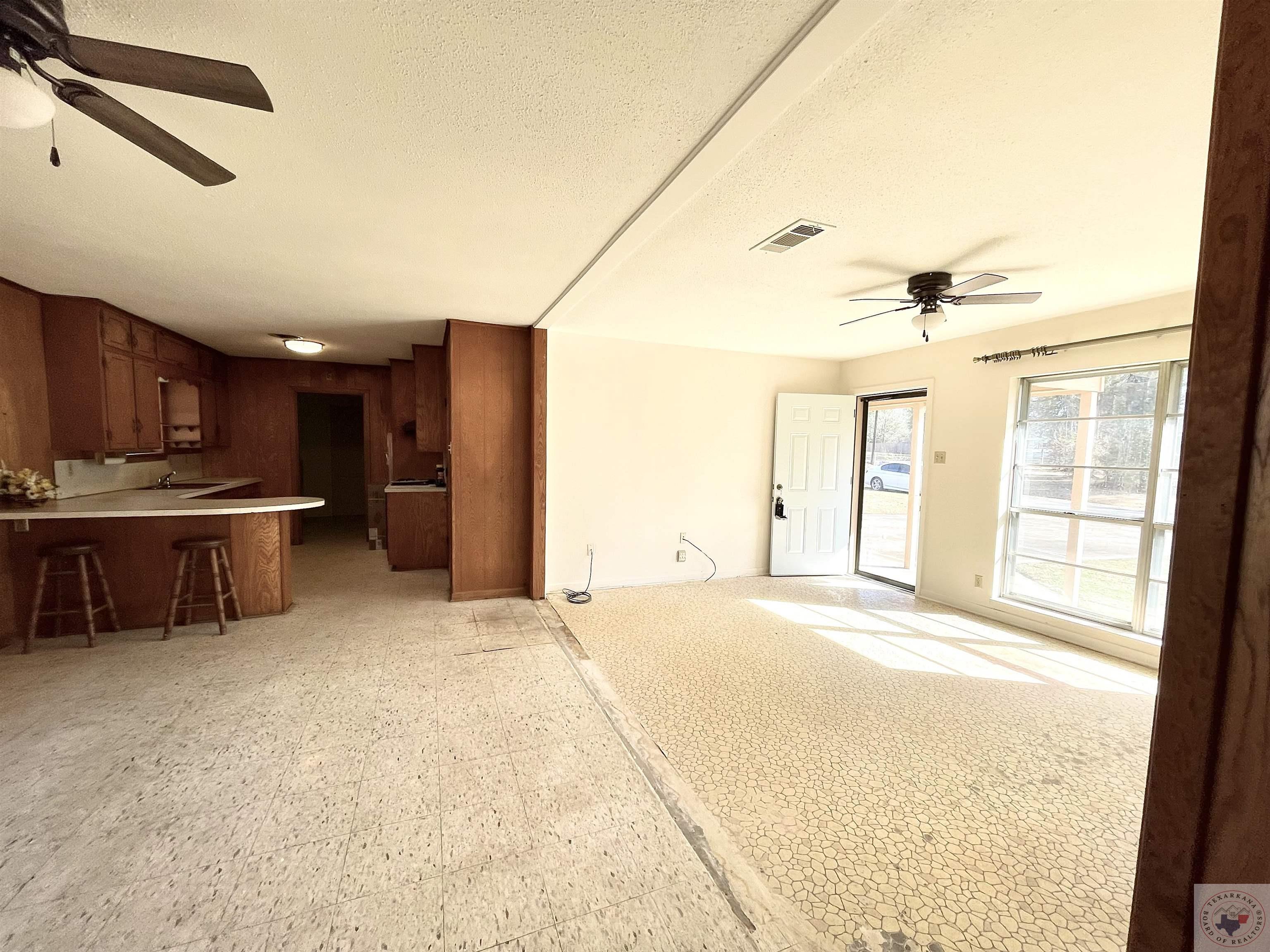 129 Pine St. Property Photo 8