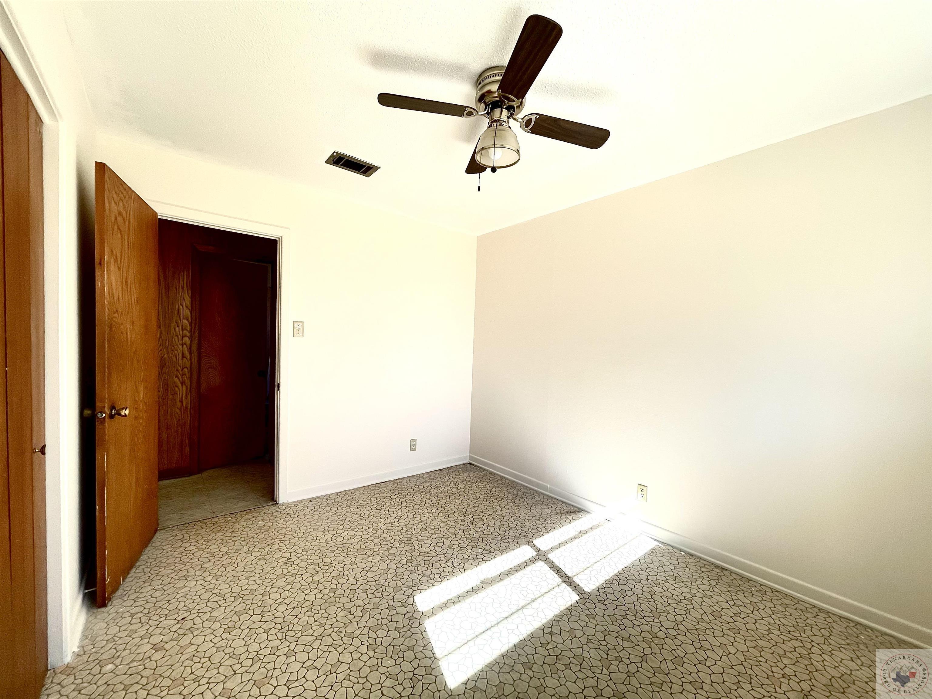 129 Pine St. Property Photo 16