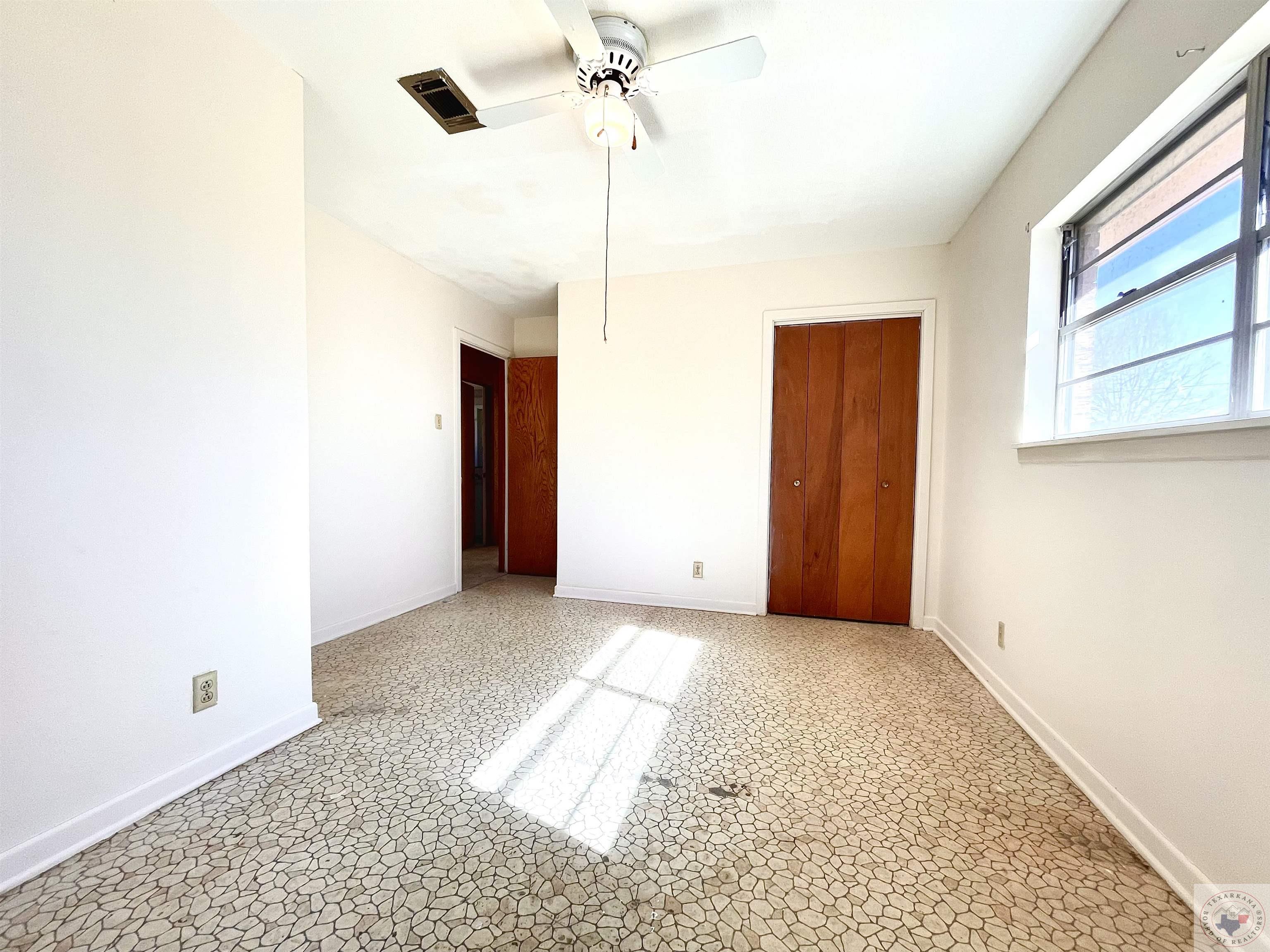 129 Pine St. Property Photo 17