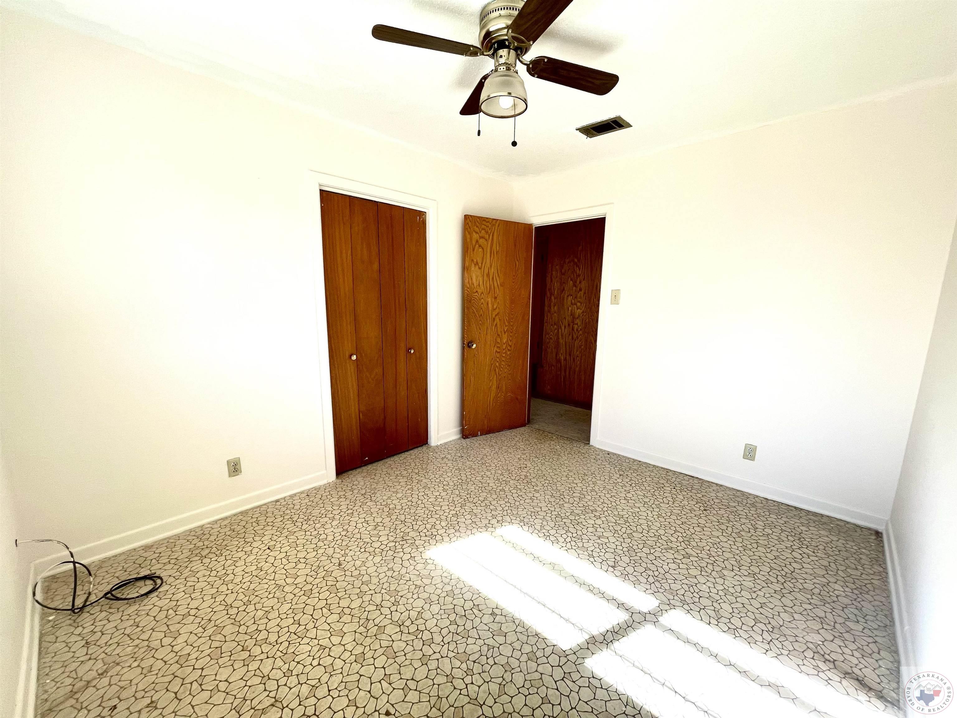 129 Pine St. Property Photo 18