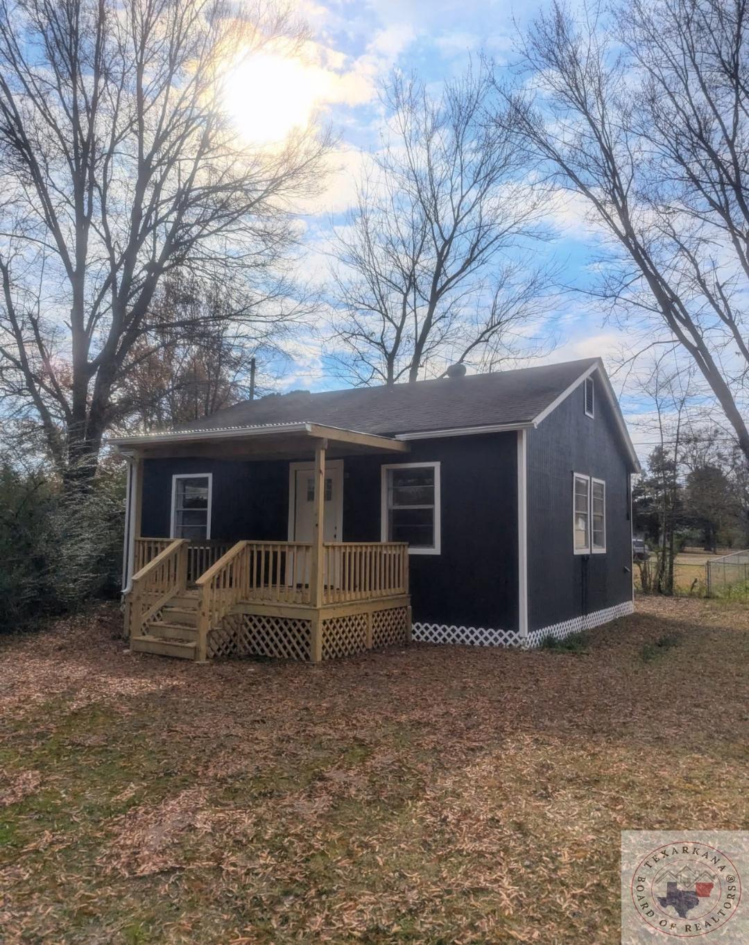 3 & 4 Wood Pl Property Photo 1