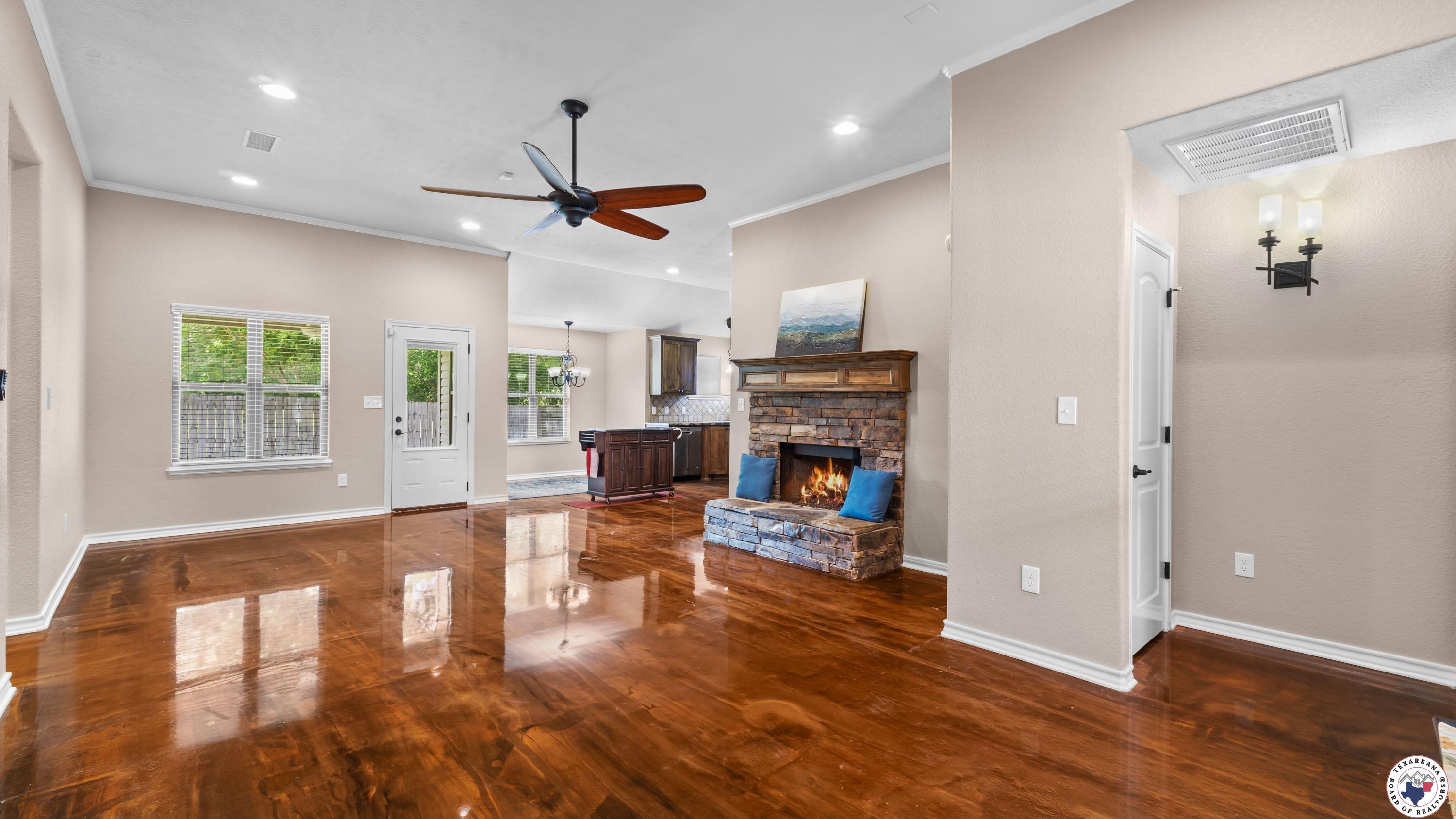 5105 Remington St Property Photo 6