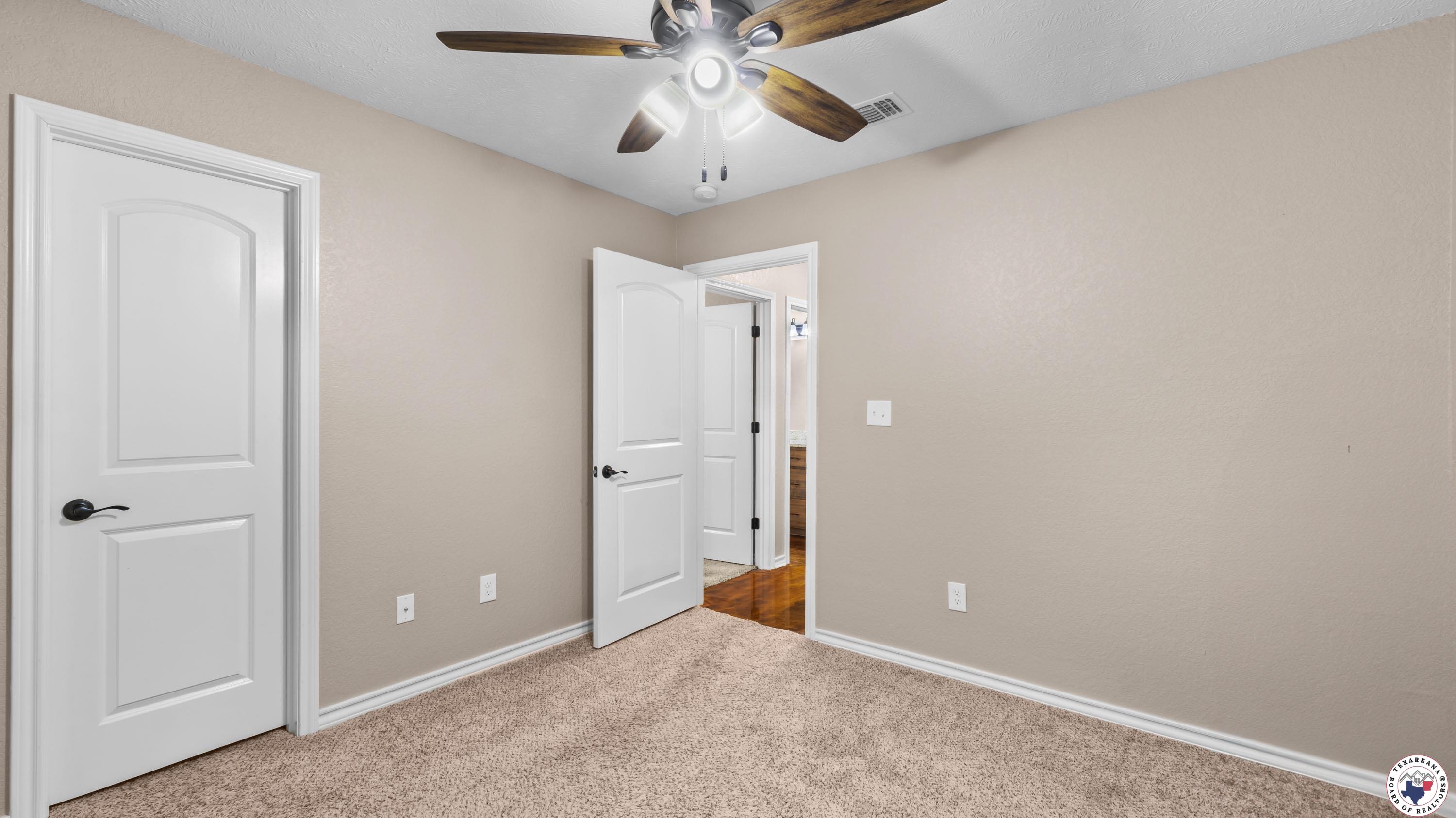 5105 Remington St Property Photo 21