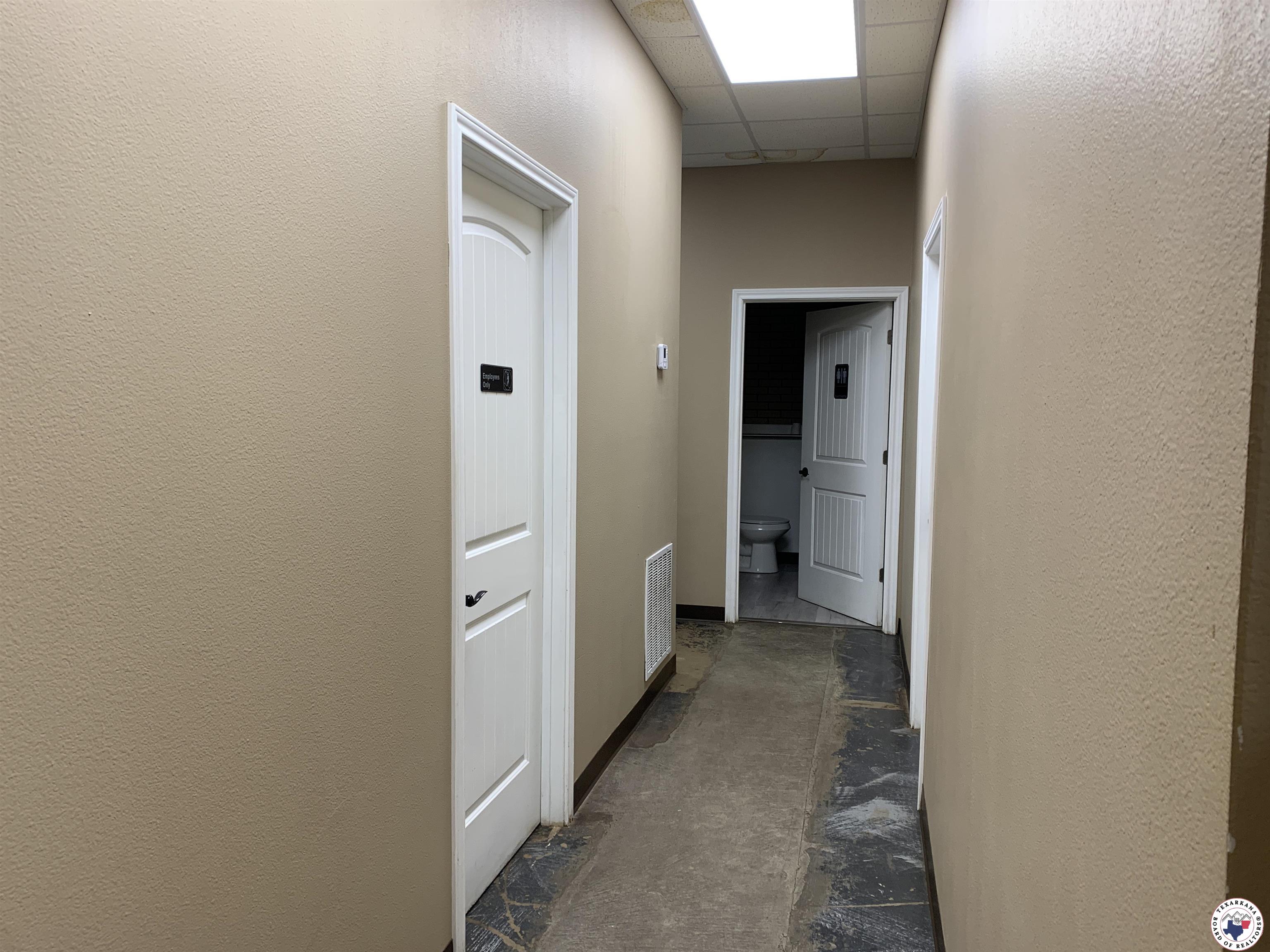 111 E Main Property Photo 20