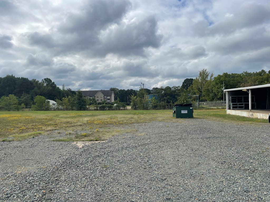 702 Property Photo 11