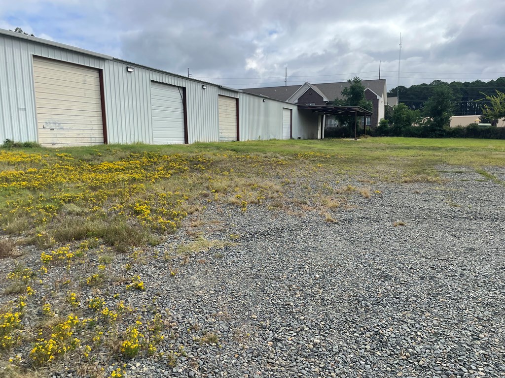 702 Property Photo 14