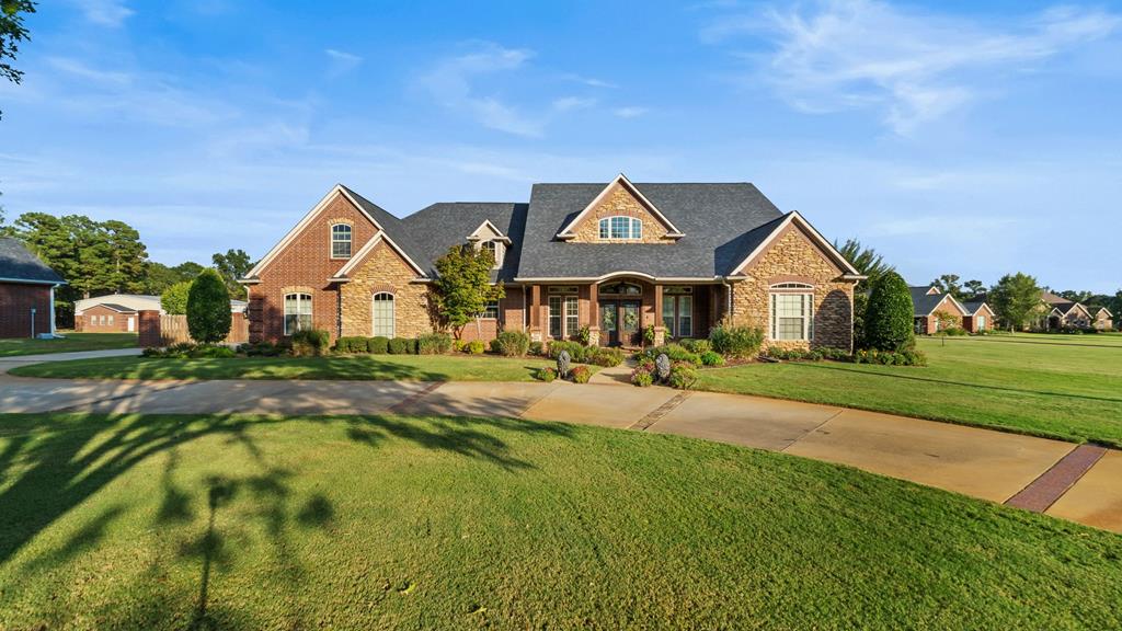 301 Beaver Lake Circle Property Photo 1