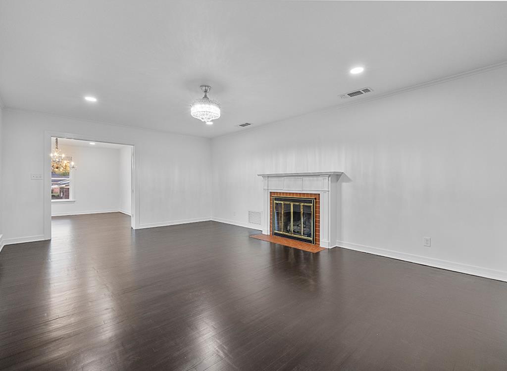 3301 Wood St Property Photo 9