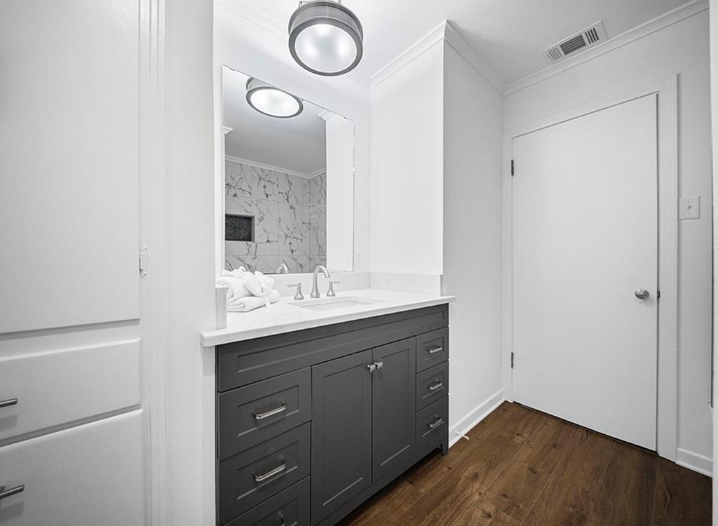 3301 Wood St Property Photo 17