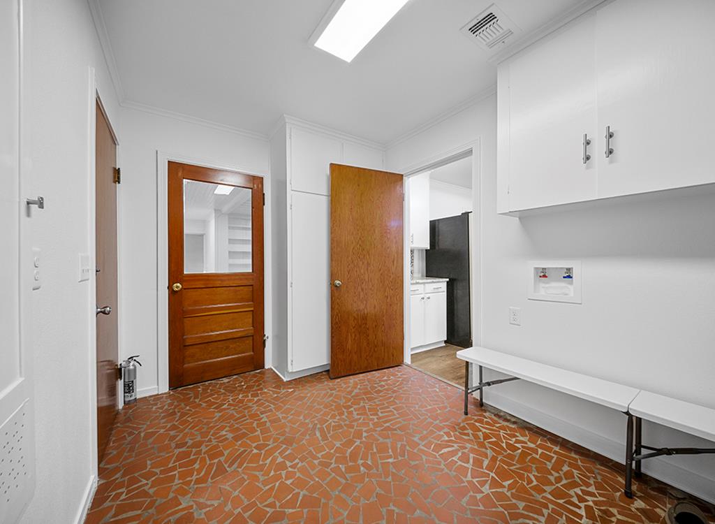 3301 Wood St Property Photo 27