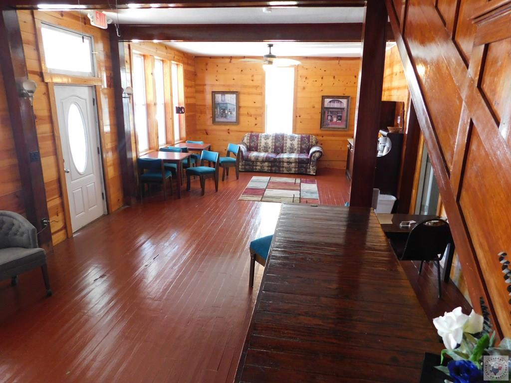 69 Courthouse Square Property Photo 5