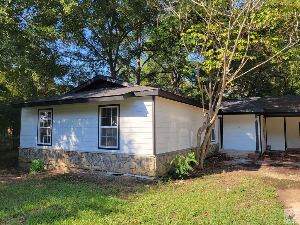 528 Piermont Property Photo 3