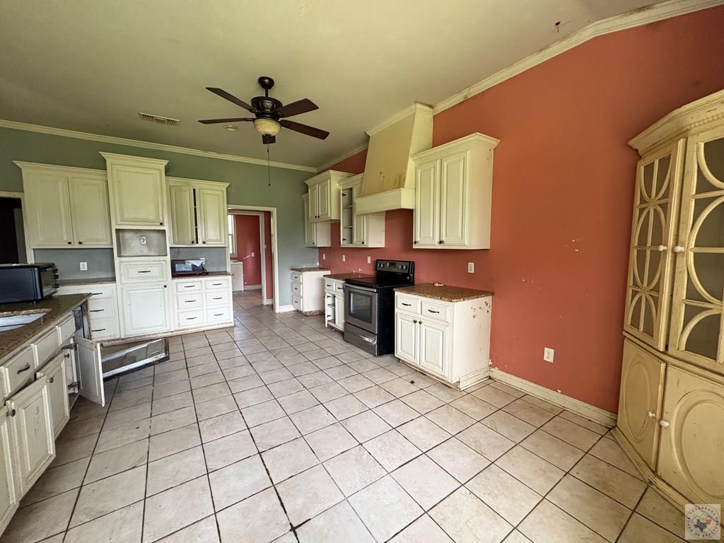140 Wall St Property Photo 6