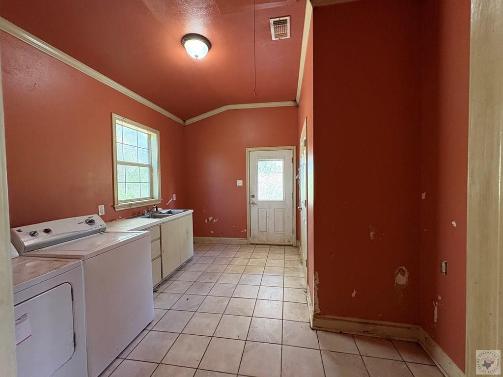 140 Wall St Property Photo 8
