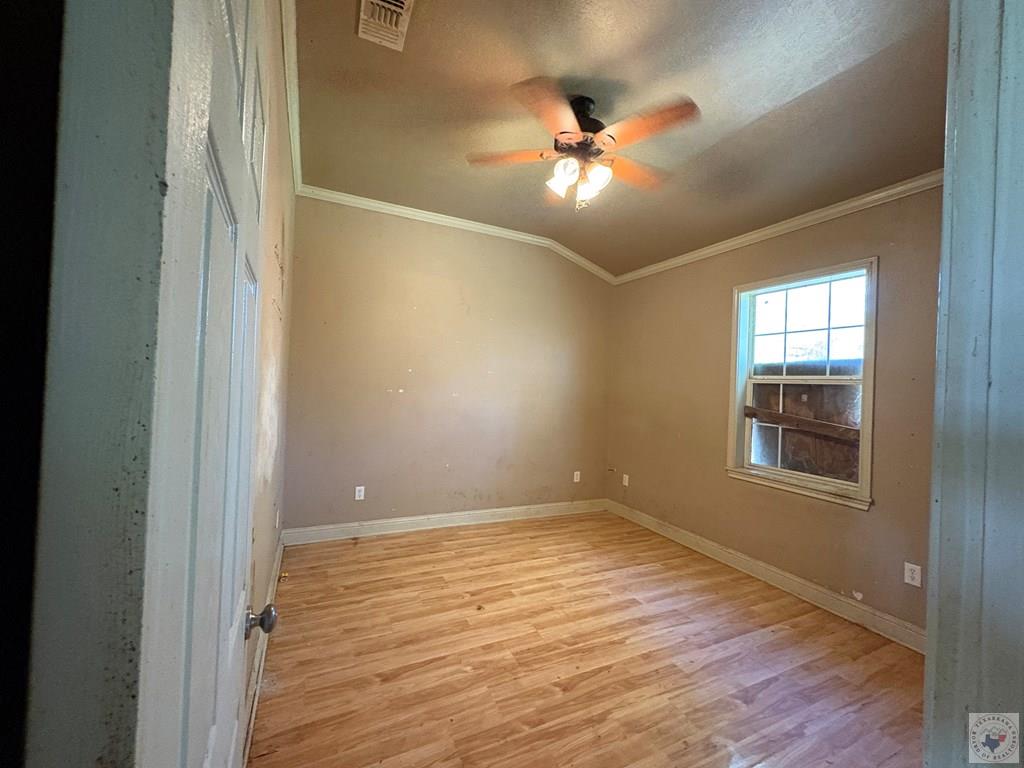 140 Wall St Property Photo 9