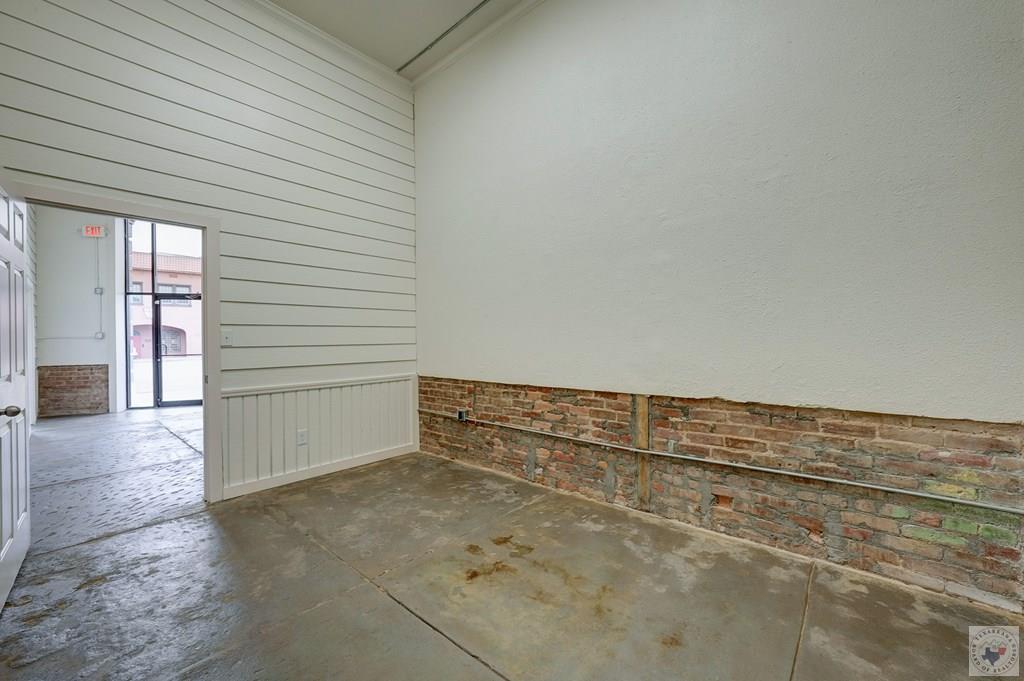 410 N Stateline Property Photo 4