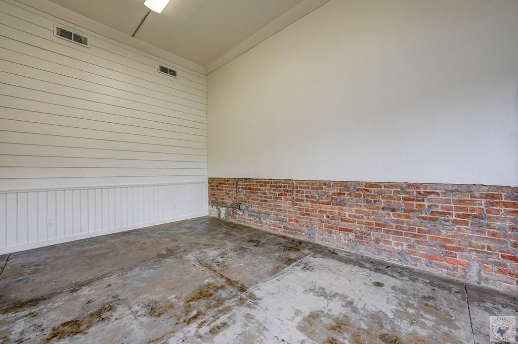 410 N Stateline Property Photo 11