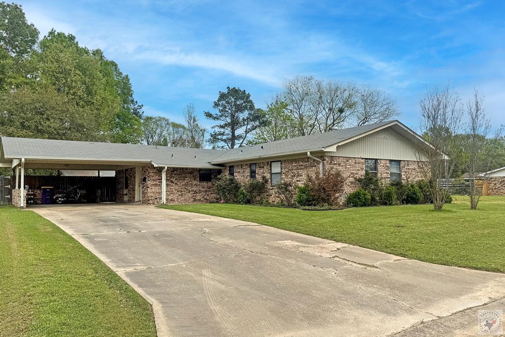 1550 Leona Drive Property Photo 2