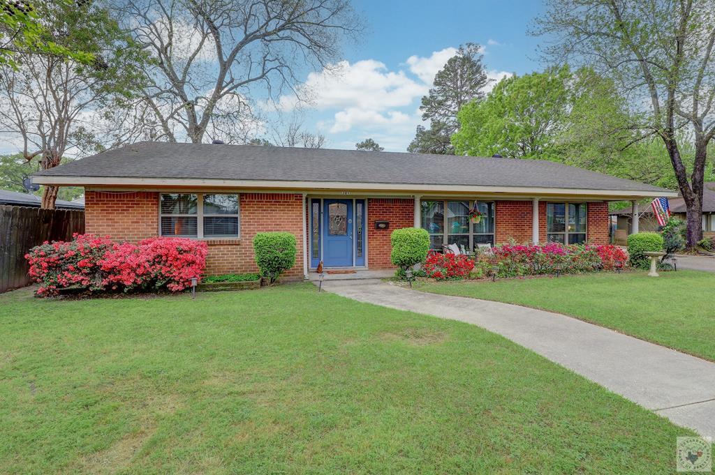 101 Wildwood Dr. Property Photo 1