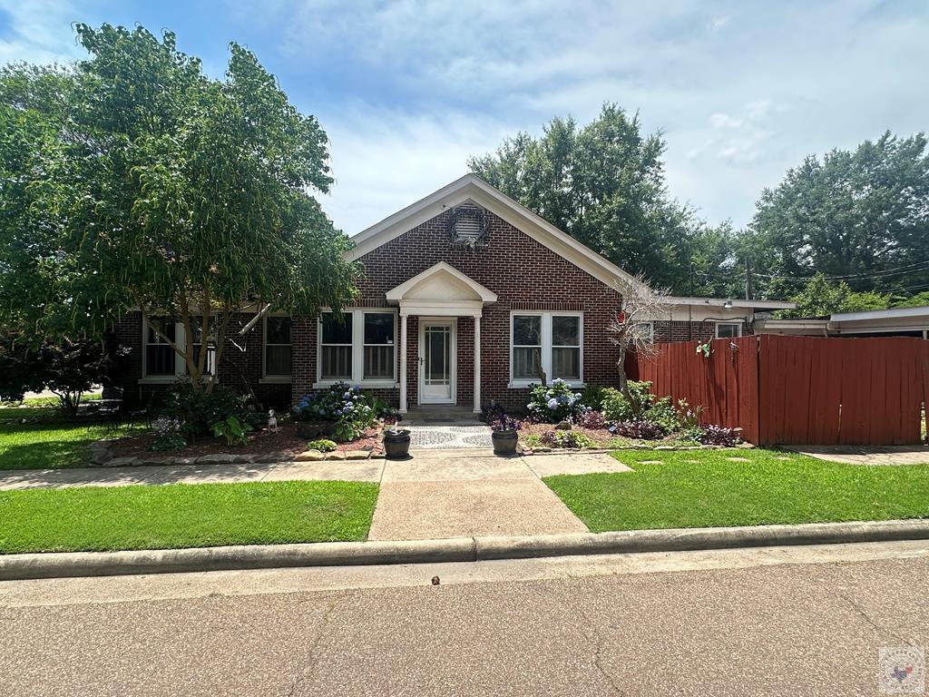 2523 Walnut St Property Photo 2
