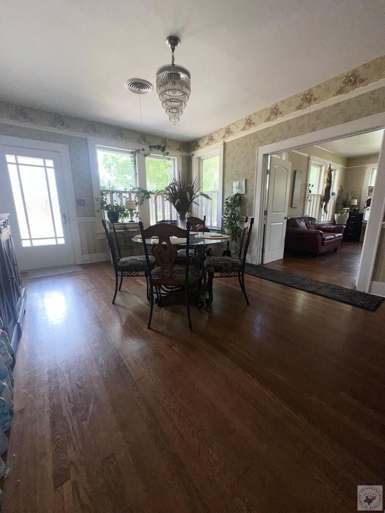 2523 Walnut St Property Photo 6