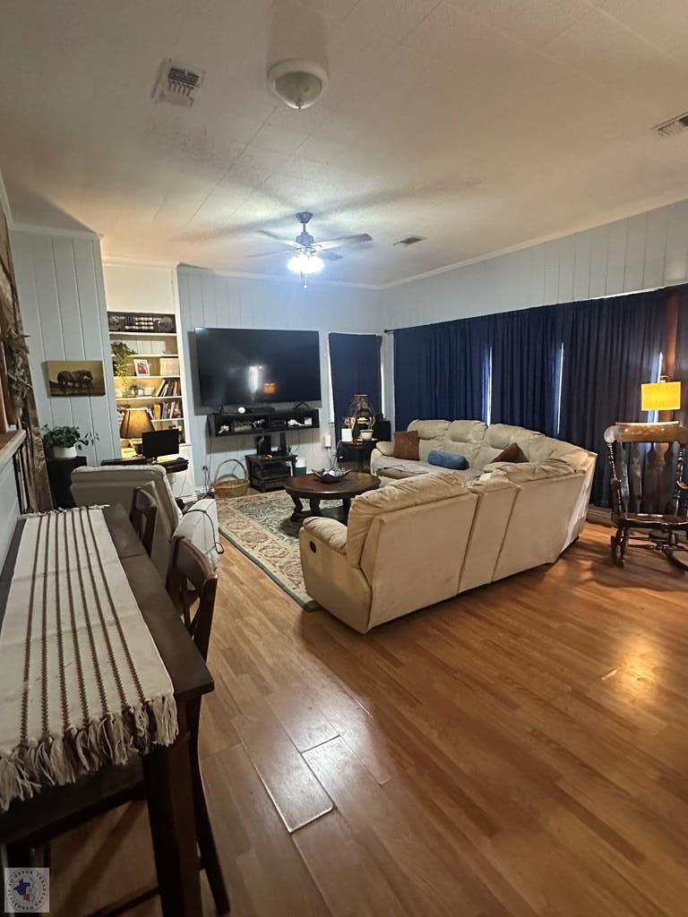 2523 Walnut St Property Photo 17