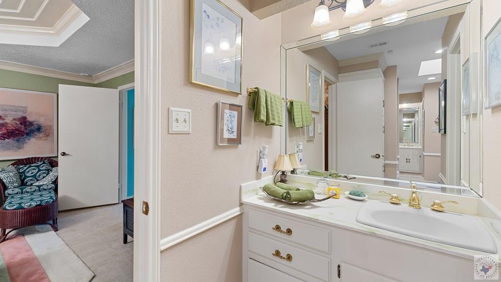 12 Knotty Pine Property Photo 15