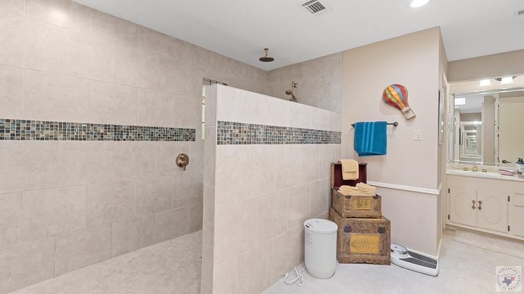 12 Knotty Pine Property Photo 16