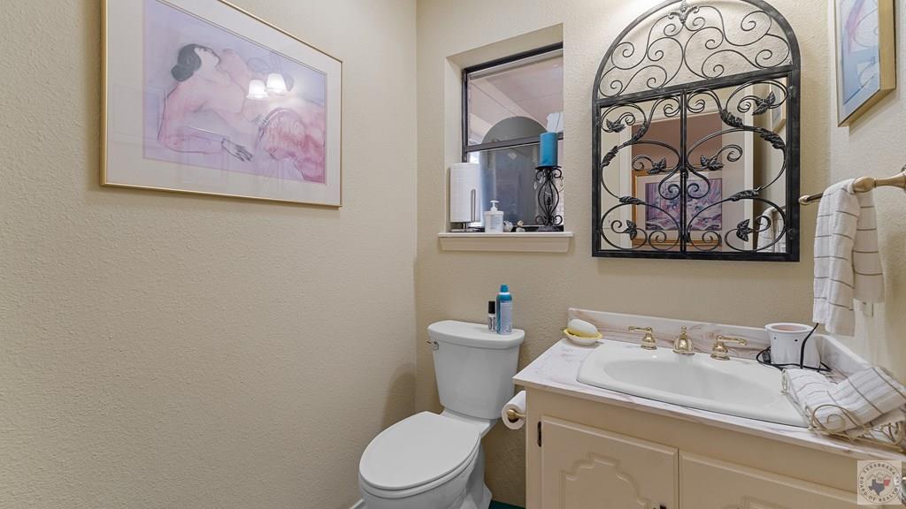 12 Knotty Pine Property Photo 28