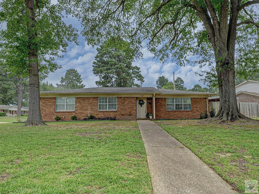 110 Lynda Property Photo 1