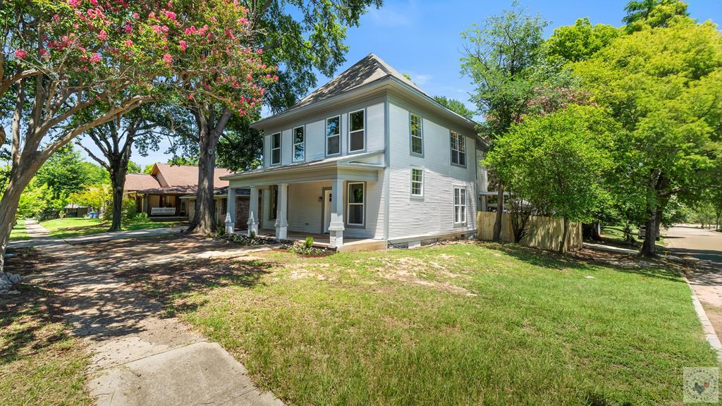 1500 Pecan St Property Photo 1