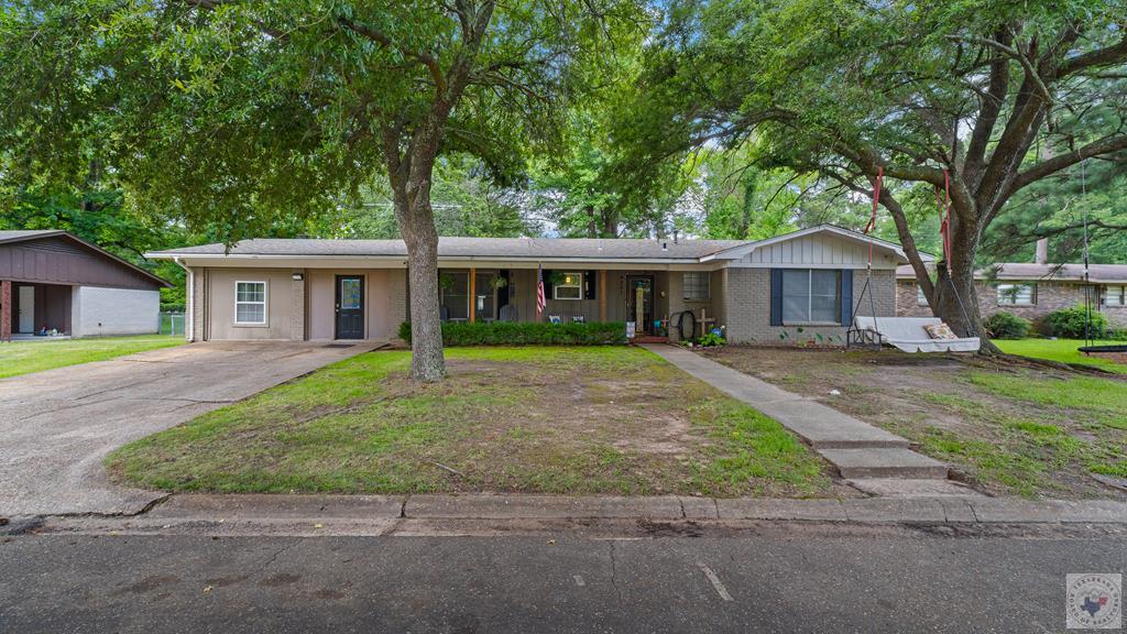 4207 Wood St Property Photo 1