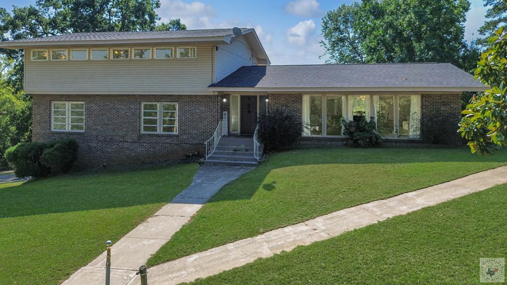 18 Pinehill Circle Property Photo 1