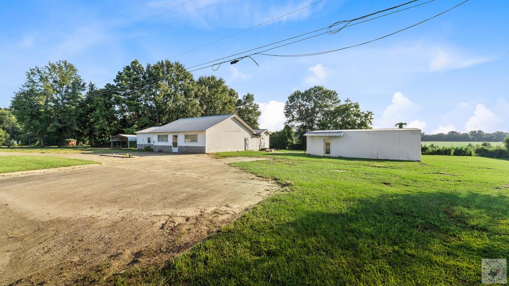 4672 Tx Hwy 77 Property Photo 1