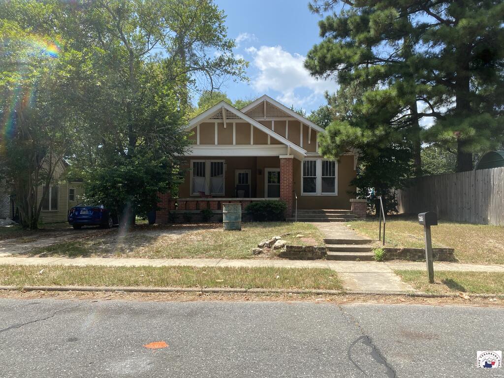 1715 Locust