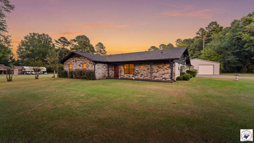 2523 Buchanan Loop Rd Property Photo 1