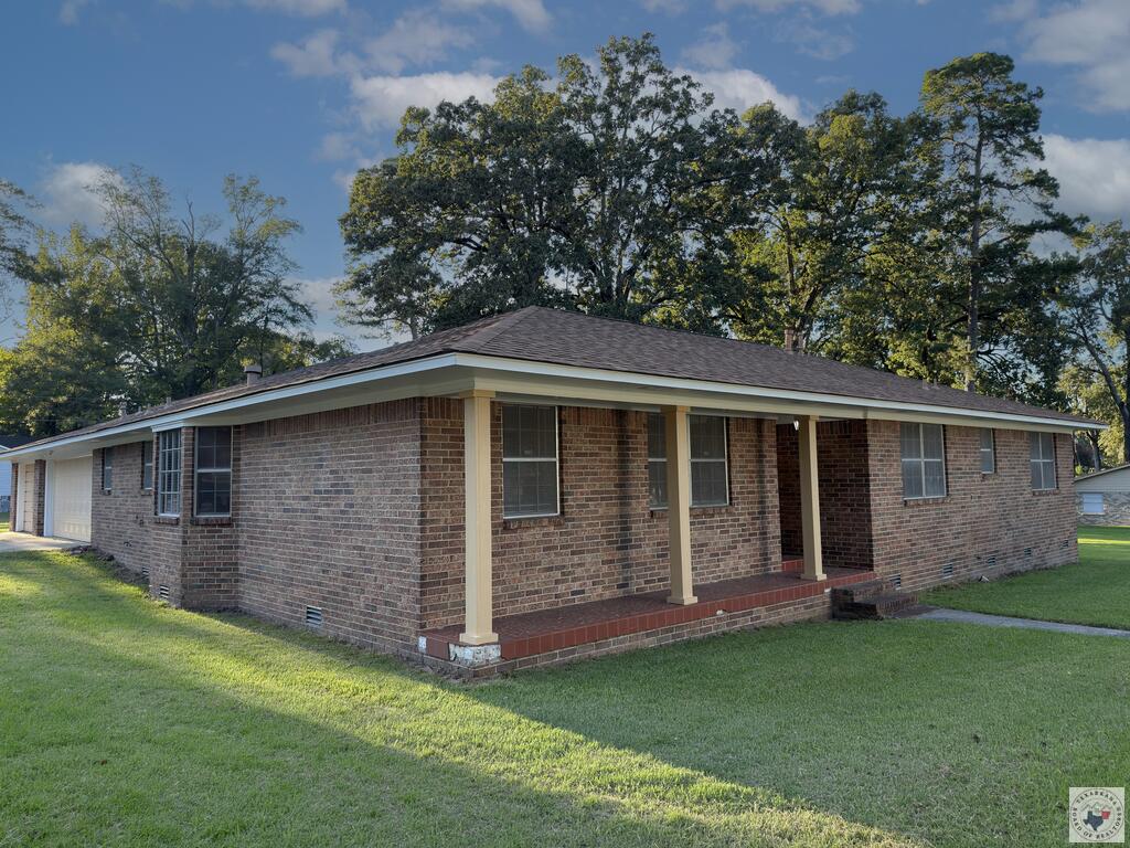 1801 Senator Property Photo 1