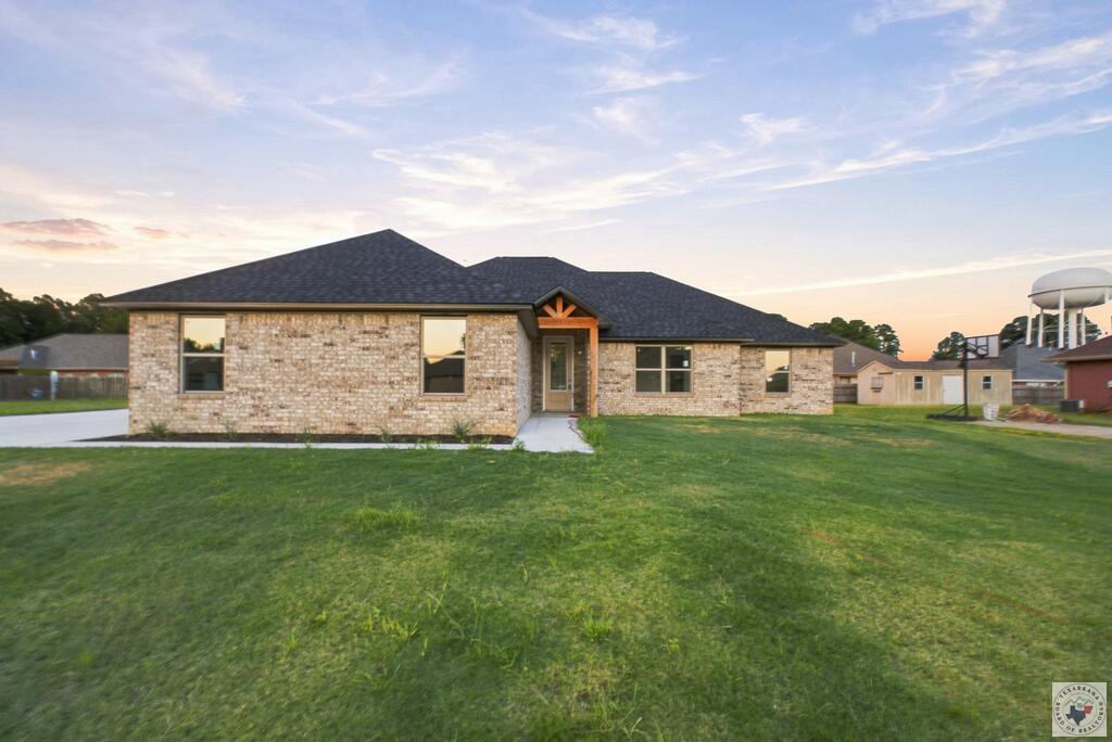 18 Pecos Property Photo 1