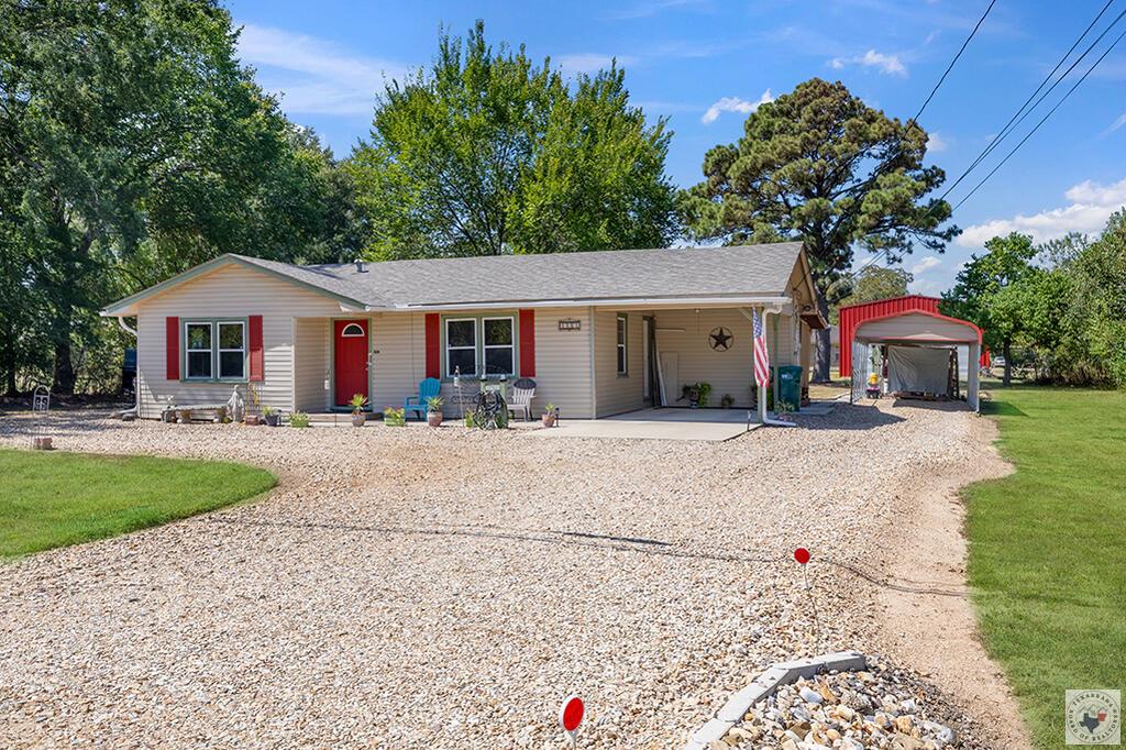 1004 S Merrill Property Photo 1