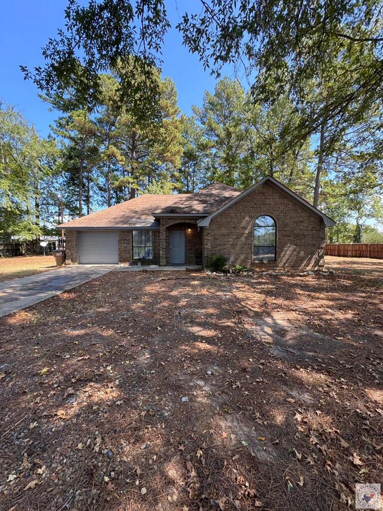 315 Hickory Dr. Property Photo 1
