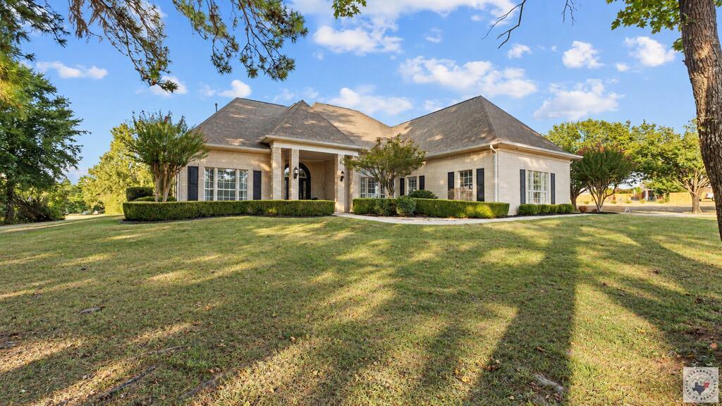 1067 Beaver Lake Drive Property Photo 1