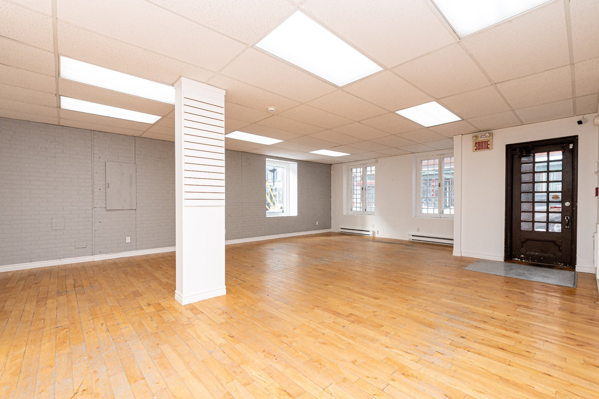 36 Av. Bégin Property Photo 3