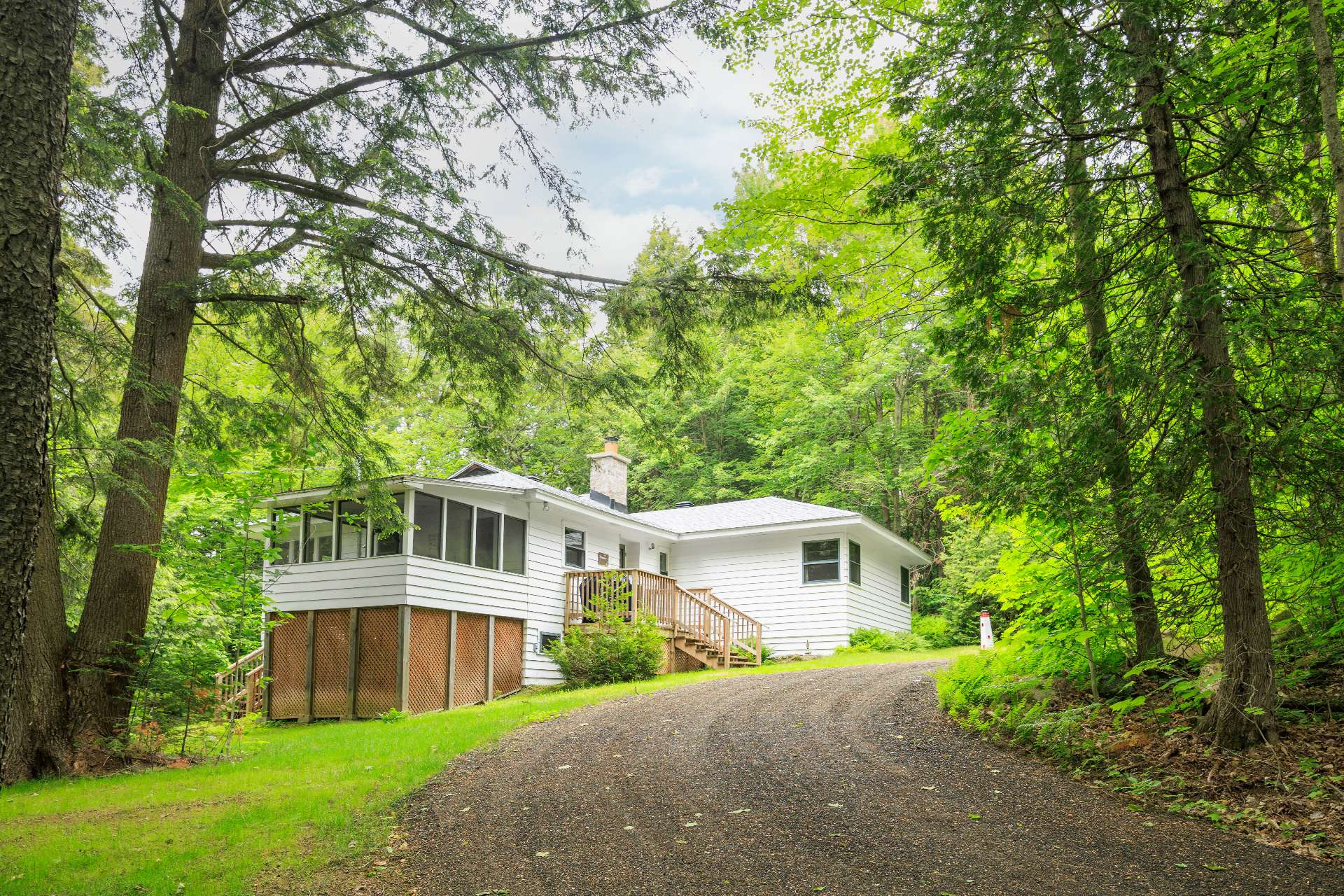 2093 Ch. De Dunany Property Photo 1